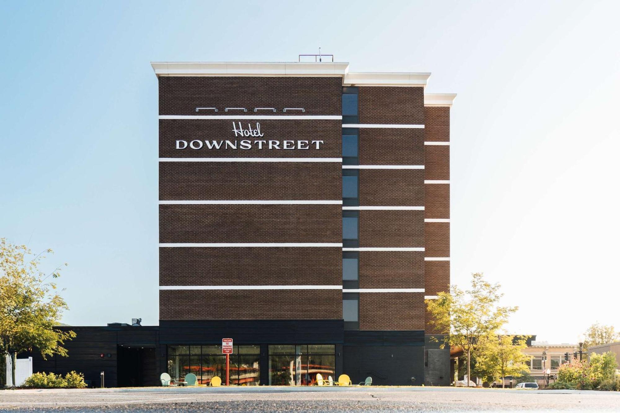 Hotel Downstreet North Adams Buitenkant foto
